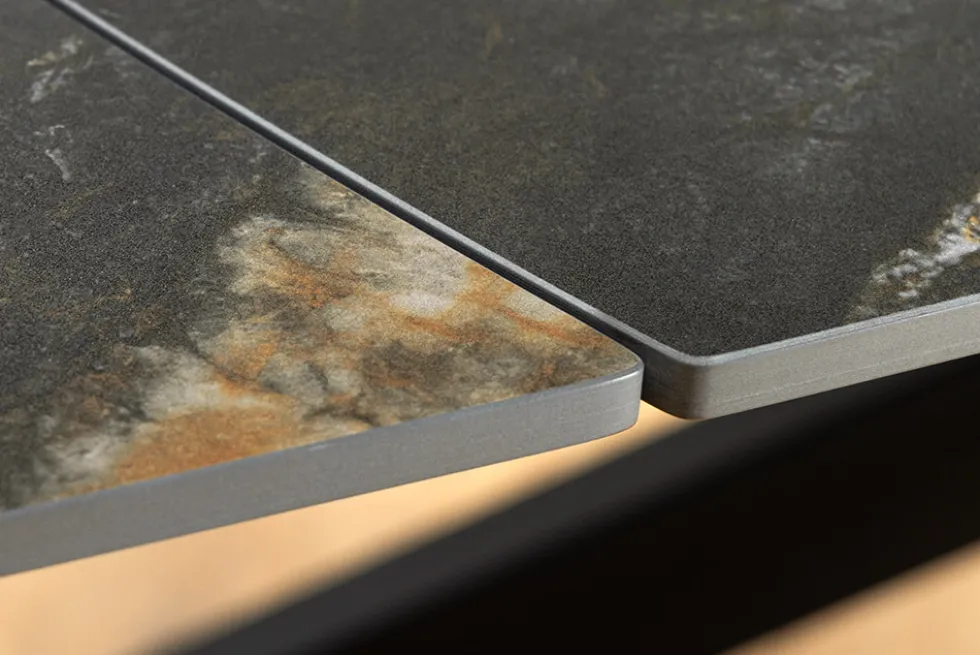 Ausziehbarer Esstisch COSMOS 160-240cm Aurora Oro schwarz gold sand Keramik Metallgestell
