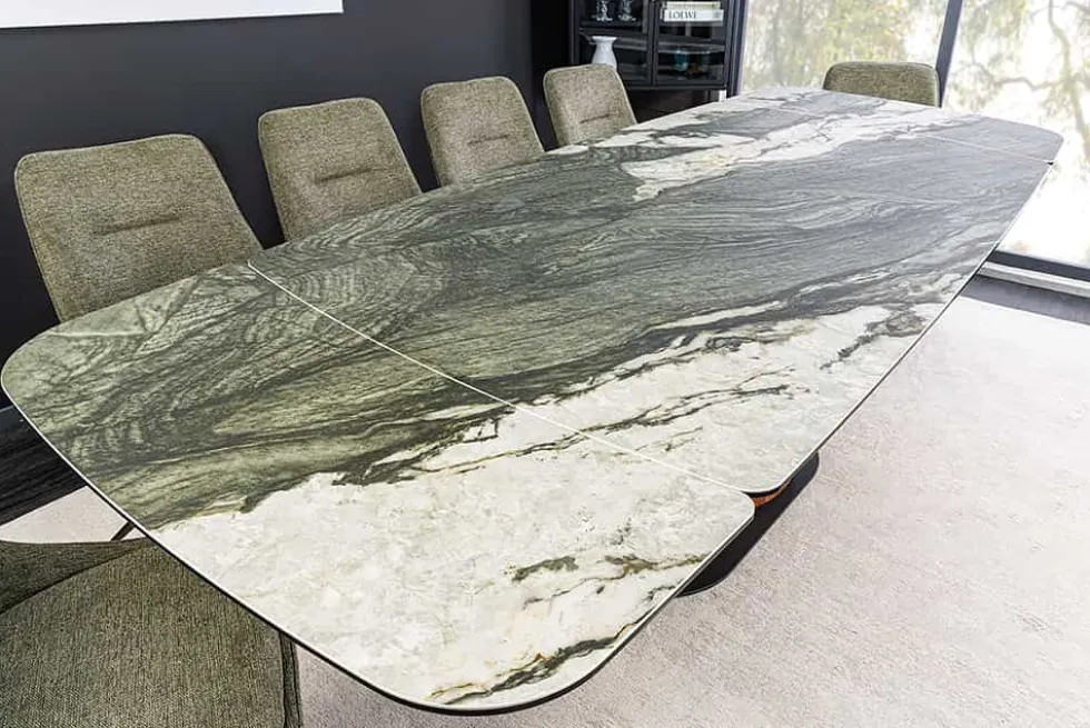 Ausziehbarer Esstisch ELEMENTS 180-260cm taupe grau spanische Keramik Walnuss Gestell