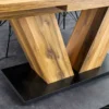 Ausziehbarer Esstisch MONTREAL 180-280cm natur Plankeneiche Holz-Design V-Gestell