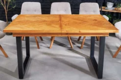 Ausziehbarer Esstisch MOSAIK 160-200cm braun Pinie recyceltes Massivholz Metall schwarz