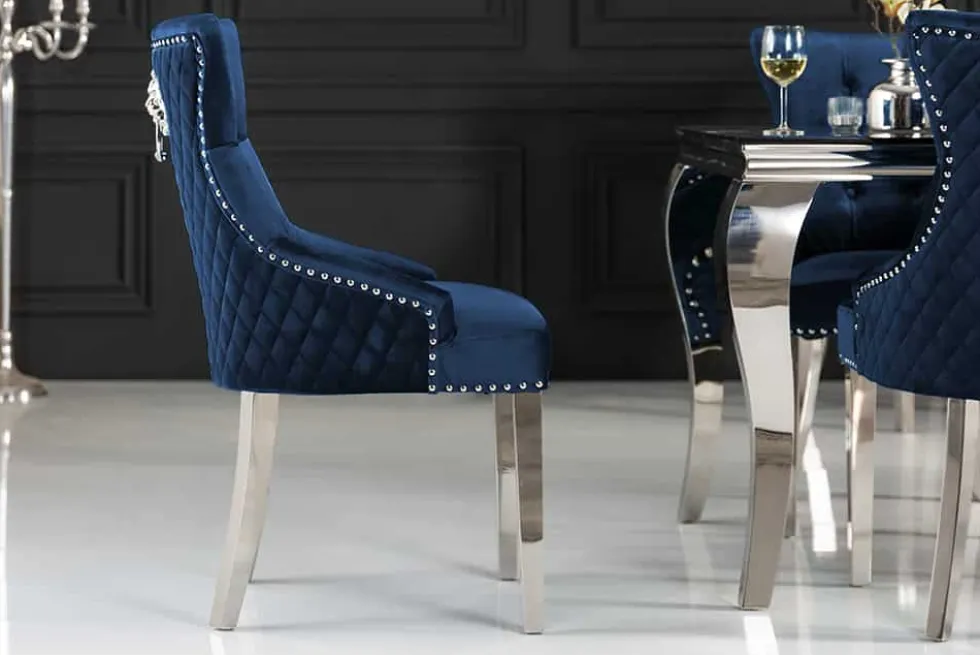 Barock Stuhl CASTLE DELUXE royalblau Samt Löwenkopf Chesterfield Design Esszimmerstuhl Nieten