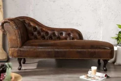 Chesterfield Récamière 170cm antik braun mit Knopfheftung und Nietenbesatz