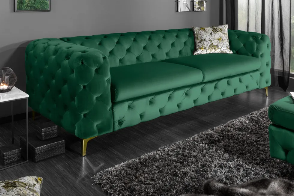 Chesterfield 3-Sitzer Sofa MODERN BAROCK 235cm smaragdgrün Samt Federkern gold Metallfüße
