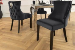Chesterfield Stuhl CASTLE DELUXE schwarz Samt mit Löwenkopf Nieten