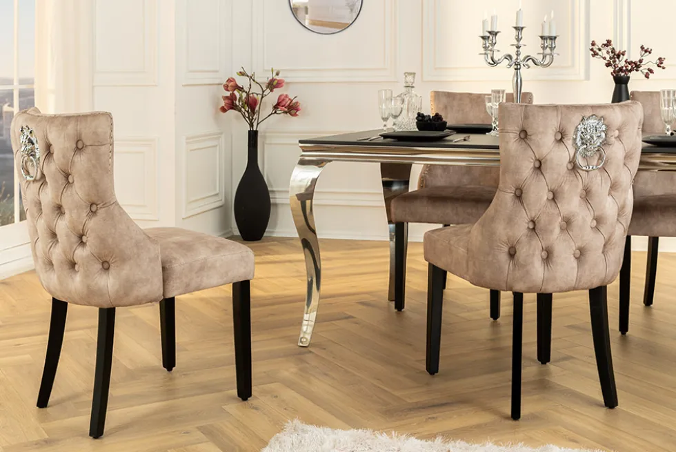 Chesterfield Stuhl CASTLE DELUXE beige Samt mit Löwenkopf Nieten