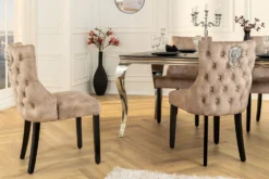 Chesterfield Stuhl CASTLE DELUXE beige Samt mit Löwenkopf Nieten