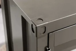 Container-Schrank GLOBETROTTER 80cm anthrazit Metall Couchtisch mit Flügeltüren Kommode
