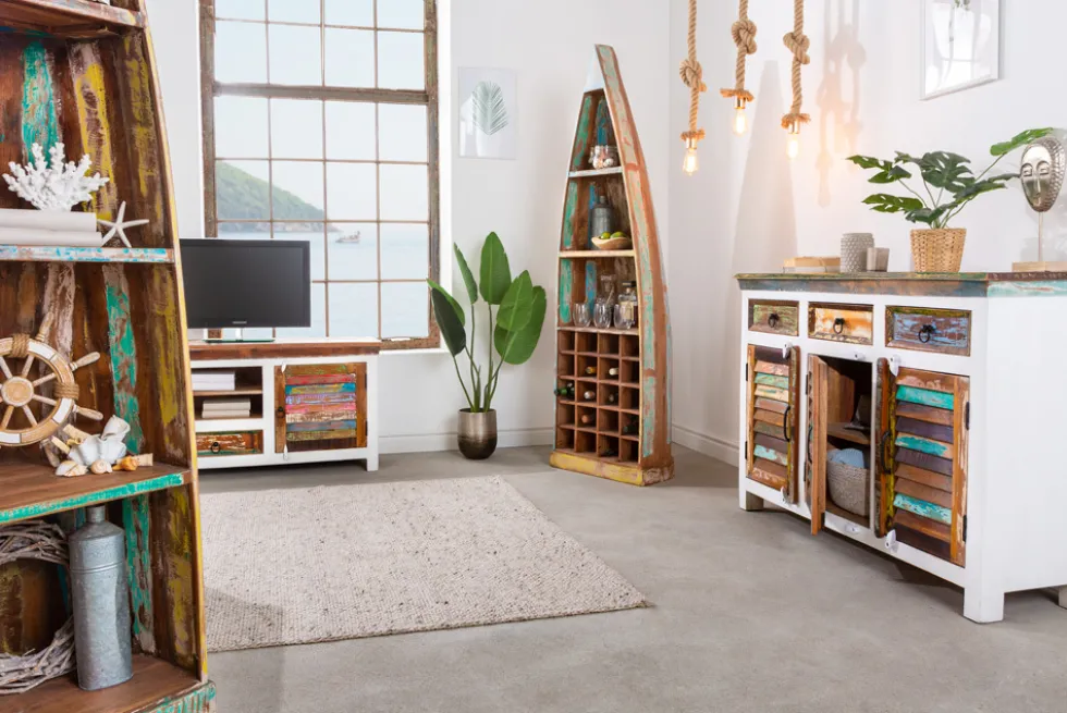 Dekoratives Bootsregal JAKARTA 190cm bunt Massivholz aus recycelten Fischerbooten Weinregal