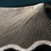 Dekorative Schale GINKGO 45cm silber handmade Metall