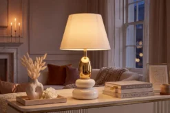 Dekorative Tischlampe STONES OF ZEN 45cm weiß gold mit Stoffschirm rund