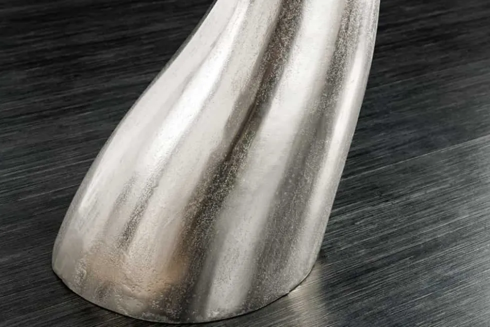 Design Beistelltisch WILDLIFE Walflosse 60cm silber Metall handmade