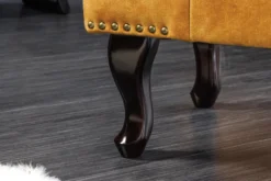 Design Fußhocker CHESTERFIELD 80cm senfgelb Samt Knopfheftung Nietenbesatz