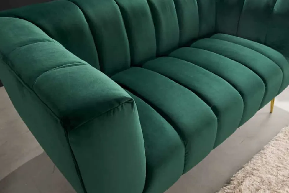 Design 2-Sitzer Sofa NOBLESSE 165cm smaragdgrün Samt Federkern goldene Metallfüße