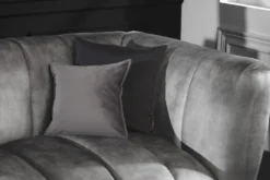 Design 3-Sitzer Sofa NOBLESSE 225cm grau Samt Federkern schwarze Metallfüße