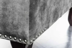 Design Sitzhocker CHESTERFIELD 80cm grau Samt Knopfheftung Nietenbesatz