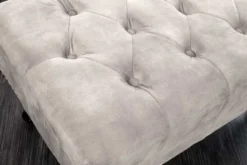 Design Sitzhocker CHESTERFIELD 80cm champagner beige Samt Knopfheftung Nietenbesatz