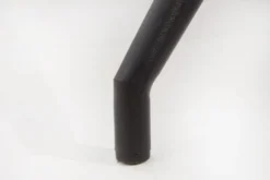 Design Stuhl DIVANI hellgrau Metallgestell schwarz im Retro Stil