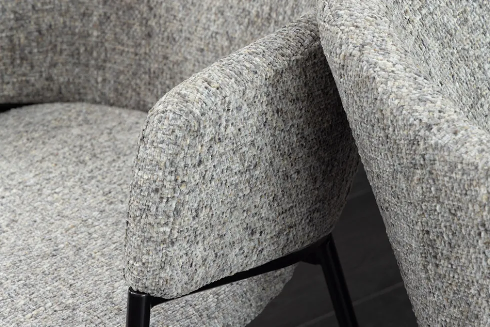 Design Stuhl NOBLESSE grau Chenille schwarzes Metallgestell