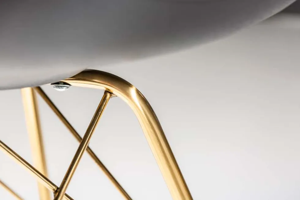 Design Stuhl SCANDINAVIA MEISTERSTÜCK schwarz goldene Beine
