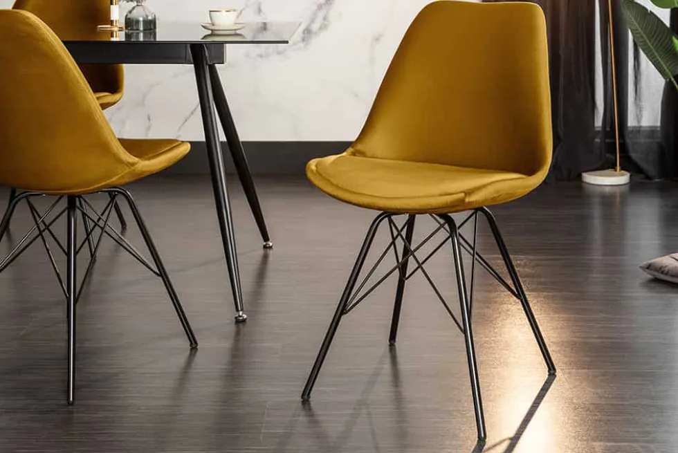 Design Stuhl SCANDINAVIA MEISTERSTÜCK senfgelb Samt schwarze Metallbeine