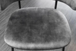 Design Stuhl VOGUE grau Samt schwarze Metallbeine