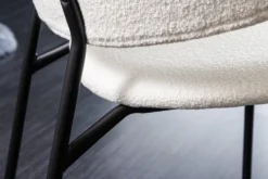 Design Stuhl VOGUE weiß Bouclé schwarze Metallbeine
