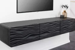 Design TV-Board WAVE 160cm schwarz Mangoholz mit 3D Schnitzereien hängend