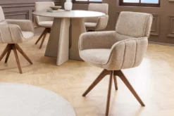 Drehbarer Stuhl UNIQUE taupe beige Strukturstoff Walnussholzbeine mit Armlehne