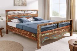Einzigartiges Bett JAKARTA 185cm braun bunt aus recycelten Fischerbooten Massivholz