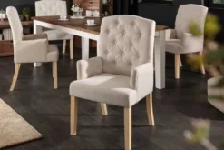 Eleganter Armlehnen Stuhl CASTLE beige mit Chesterfield Steppung im Landhausstil