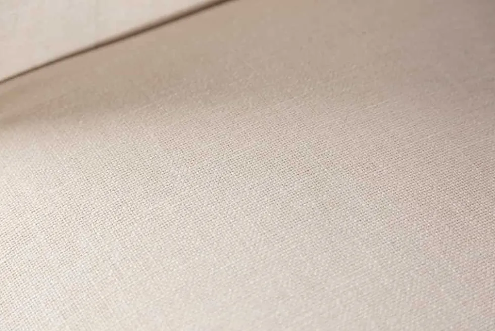 Eleganter Armlehnen Stuhl CASTLE beige mit Chesterfield Steppung im Landhausstil
