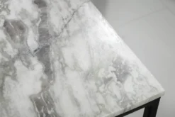 Eleganter Couchtisch ELEMENTS 50cm weiß mit polierter Marmor-Platte