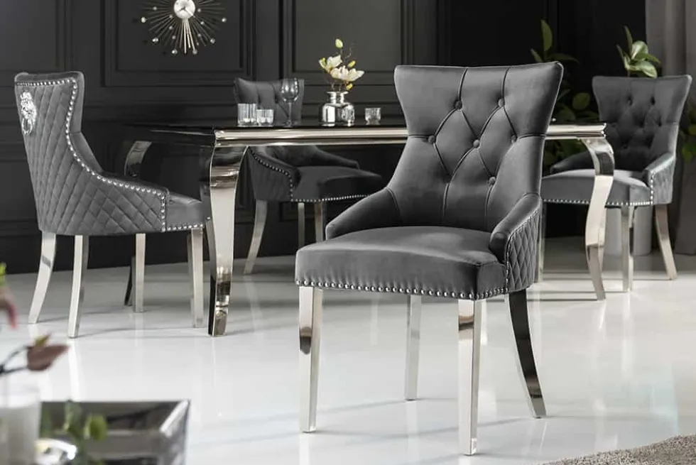 Eleganter Stuhl CASTLE DELUXE grau Samt Löwenkopf Chesterfield Design Esszimmerstuhl Nieten