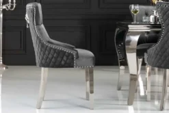 Eleganter Stuhl CASTLE DELUXE grau Samt Löwenkopf Chesterfield Design Esszimmerstuhl Nieten
