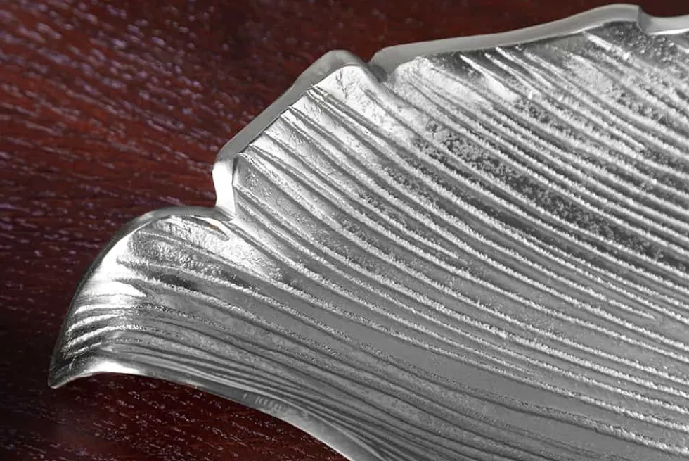 Handgefertigte Deko Schale ABSTRACT LEAF 65cm silber Aluminium