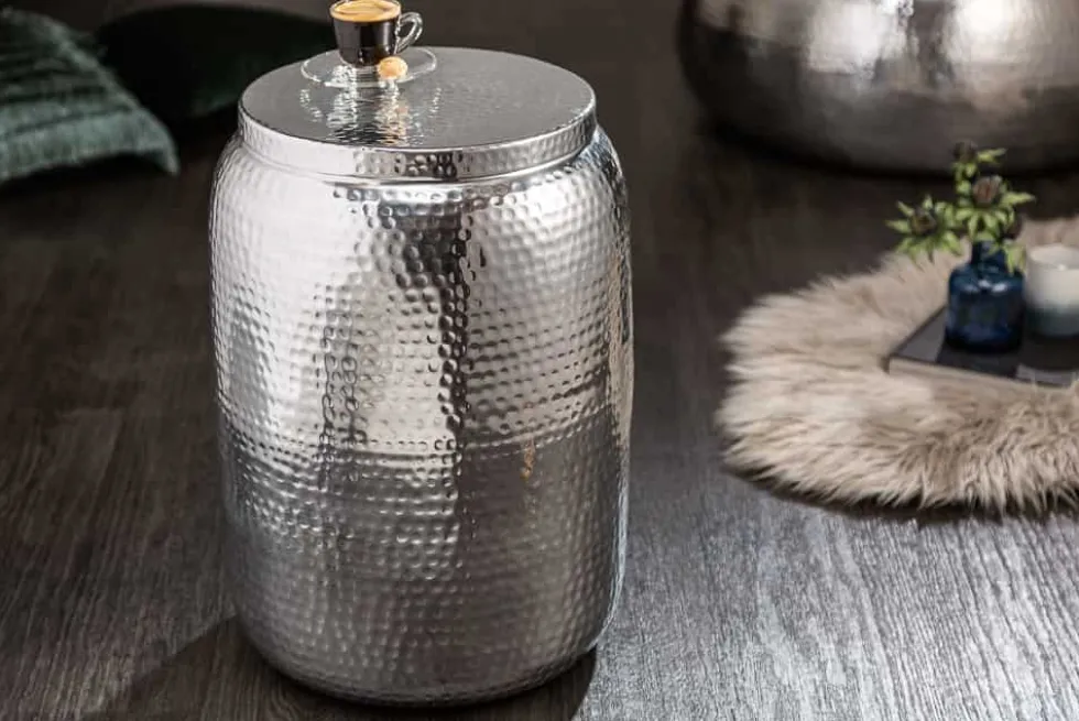 Handgefertigter Beistelltisch ORIENT STORAGE 50cm silber Hammerschlag Design mit Stauraum rund