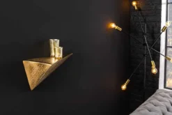 Handgefertigtes Wandregal PYRAMID 40cm gold antik Metall Hammerschlag Design