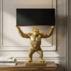 Handgefertigte Tischlampe KING APE 70cm schwarz gold Stoffschirm Affen-Skulptur
