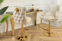 Höhenverstellbarer Barhocker CASTLE DELUXE beige Samt gold Edelstahl mit Löwenkopf