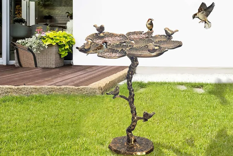 In- und Outdoor Beistelltisch BIRDS 65cm messing antik Blatt-Design wetterfest Vogel-Skulptur