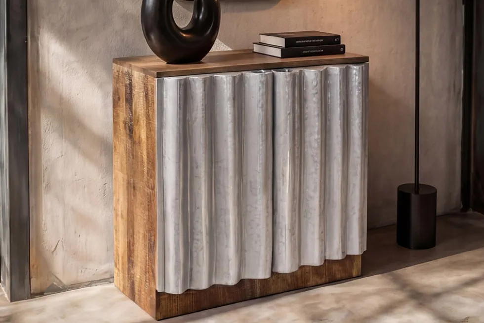 Kompaktes Sideboard ZALVERO 80cm natur silber Mangoholz mit Metall-Aluminium Front