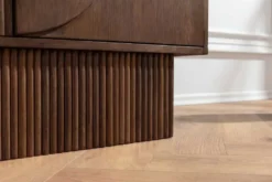 Massiver Barschrank ART DECO 140cm braun Mangoholz 3D-Front Highboard Flaschenregal
