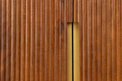 Massiver Barschrank GATSBY 140cm braun Mangoholz gold Metallgestell Retro