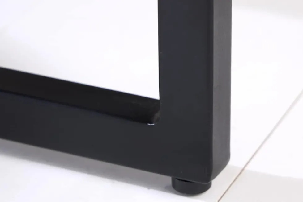 Massiver Couchtisch AMAZONAS 110cm Mangoholz Metall schwarz Baumkante Honey Finish