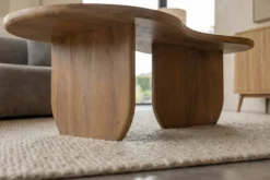 Massiver Couchtisch ORGANIC 120cm natur honey finish Mangoholz organische Form