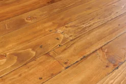 Massiver Esstisch GALAXIE 240cm vintage braun recyceltes Pinienholz schwarzes Stahlgestell