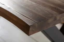 Massiver Esstisch GENESIS VINTAGE 200cm braun Akazienholz schwarzes X-Gestell Baumkante