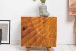 Massiver Nachttisch SCORPION 50cm braun Mangoholz Beistelltisch mit 3D Schnitzereien
