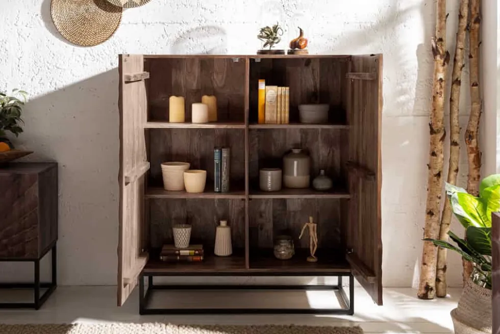 Massives Highboard SCORPION 120cm dunkelbraun Akazie mit 3D Schnitzereien schwarz Metall