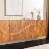 Massives Sideboard SCORPION 180cm braun hängend Mangoholz mit 3D Schnitzereien